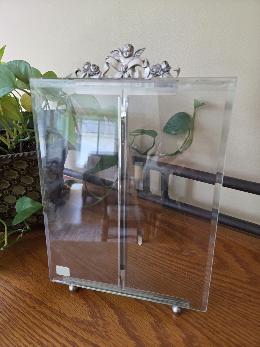 Clear Glass/Acrylic 8x10 Easel Display Frame with Silver Cherup & Roses Accent